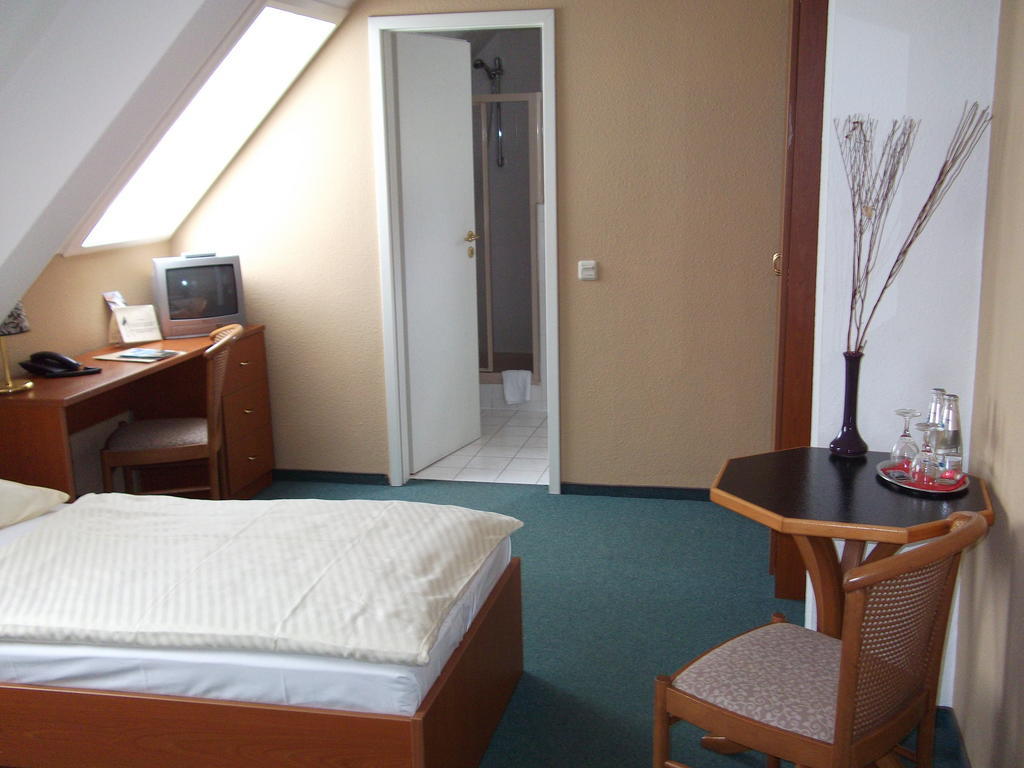 Pension&Café Am Krähenberg Halle  Extérieur photo